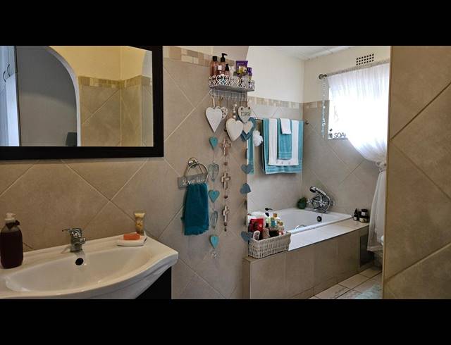 3 BEDROOM HOUSE FOR SALE IN ALBERTON NORTH